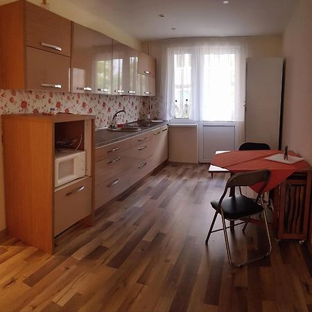 Orhidea Apartman Ґеорґень Екстер'єр фото